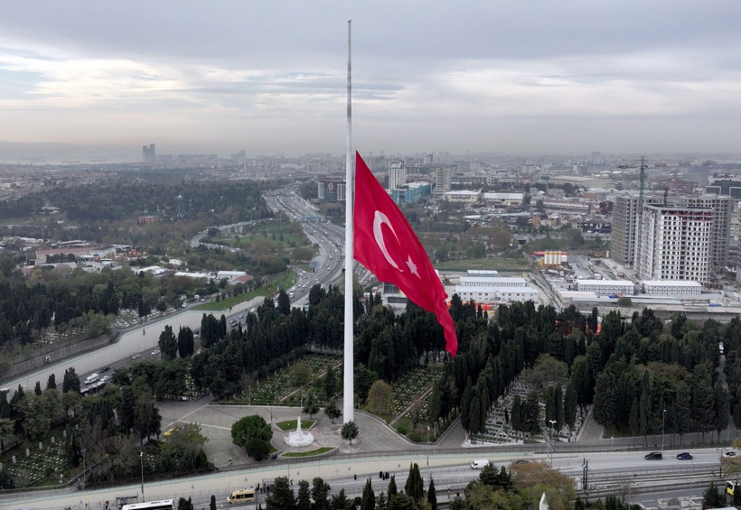 Hayat durdu: Bir millet Atasını andı - Resim: 47