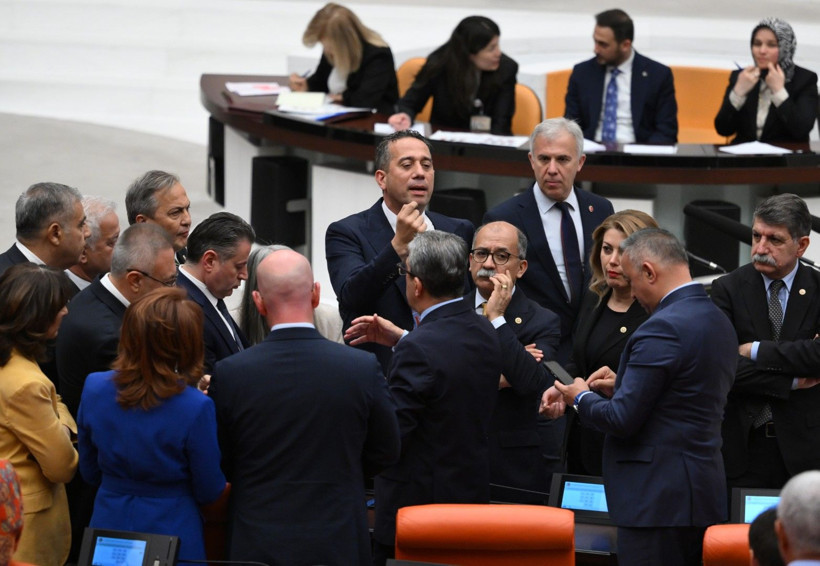 AKP'ye son dakika golü Meclis'i karıştırdı - Resim: 4
