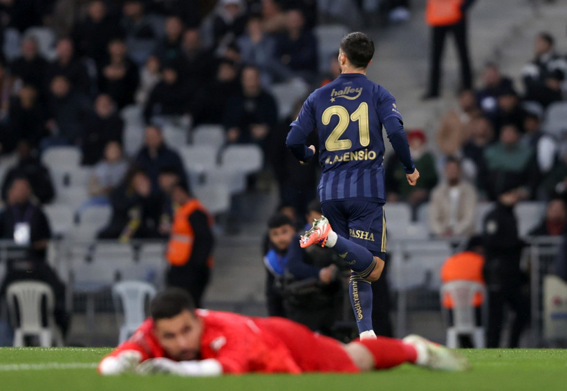 Eyüpspor'u rahat geçen Fenerbahçe maç fazlasıyla lider: 0-3 - Resim : 1