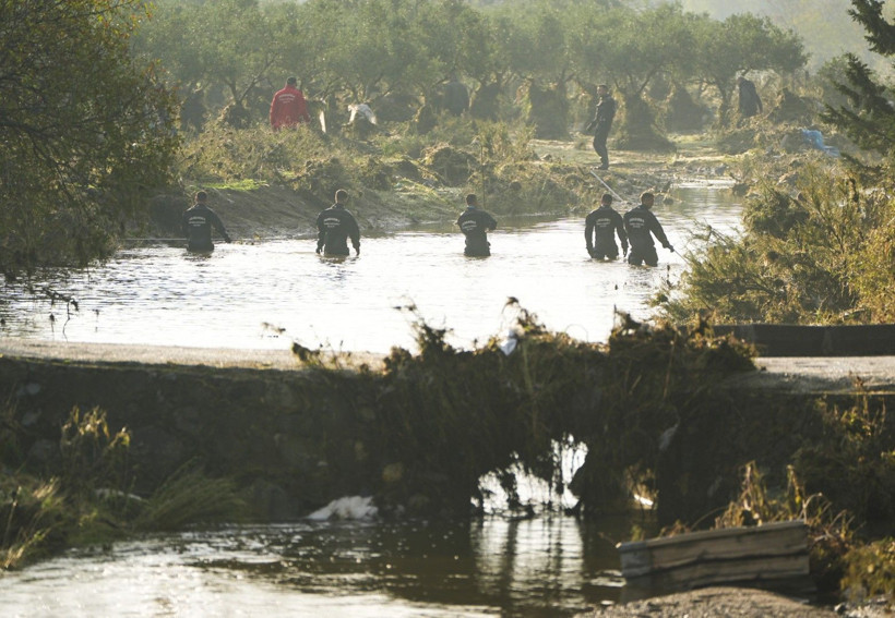 Emekli bankacıyı 43 dalgıç arıyor - Resim: 8