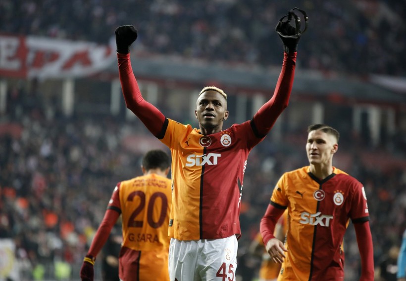 Galatasaray, Samsun'da hiç zorlanmadı: 3 puan Yunus ve Osimhen'den - Resim : 2