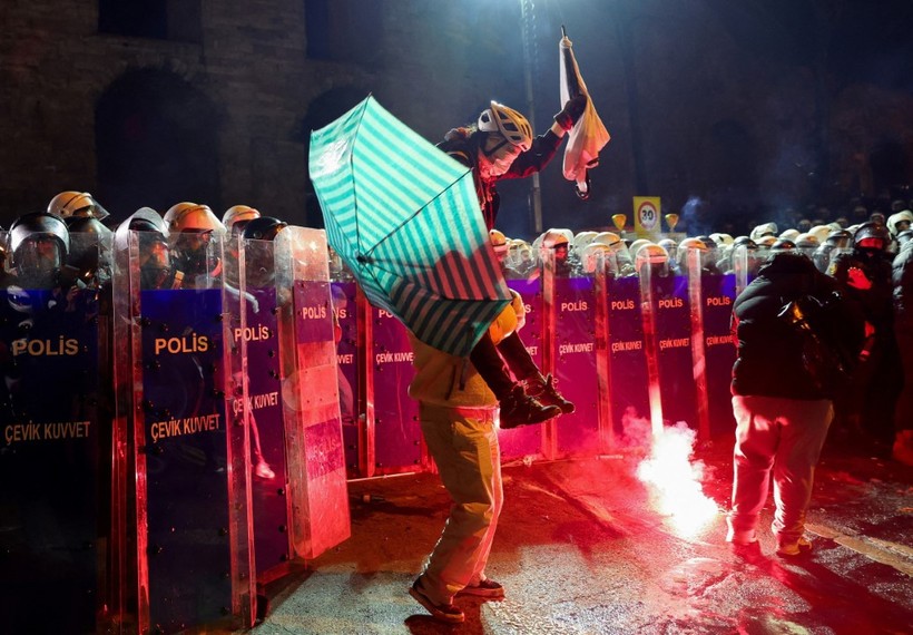 The Guardian, İmamoğlu eylemlerini merceğine aldı: Demokrasi mücadelesi - Resim : 4