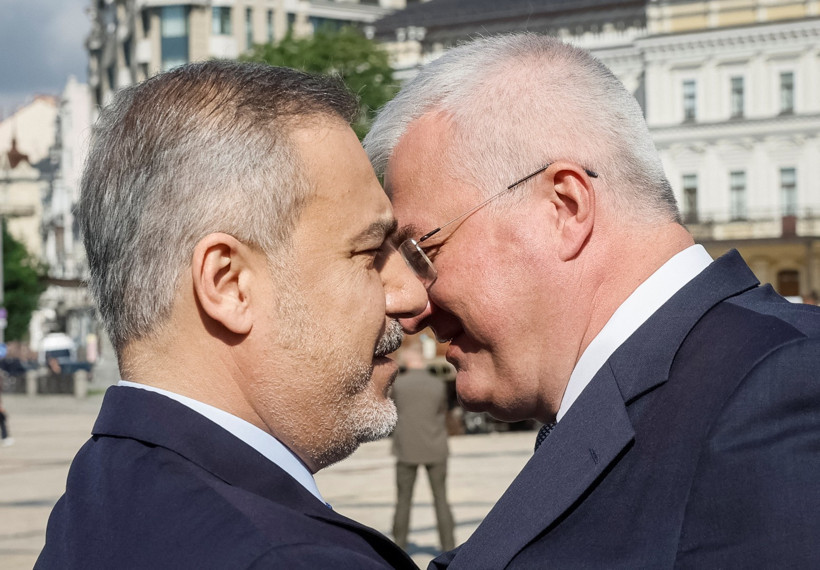 Fidan: Trump, Putin ve Zelenskiy İstanbul'da buluşabilir - Resim : 1