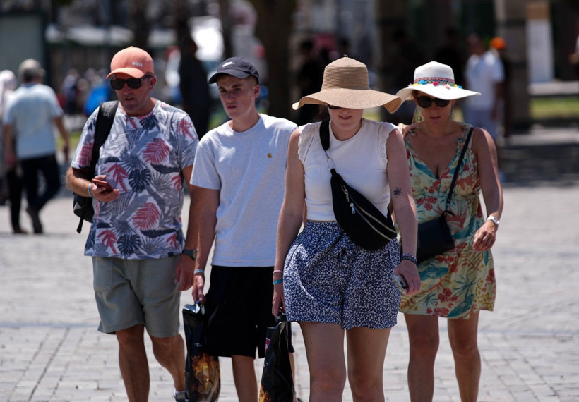 İzmir'de fön rüzgarı etkisi: Sıcaklık 40 dereceye dayandı - Resim: 12