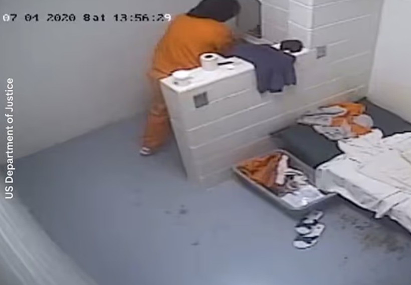 Epstein yanından ayırmıyordu... İşte Ghislaine Maxwell'in son hali - Resim : 2