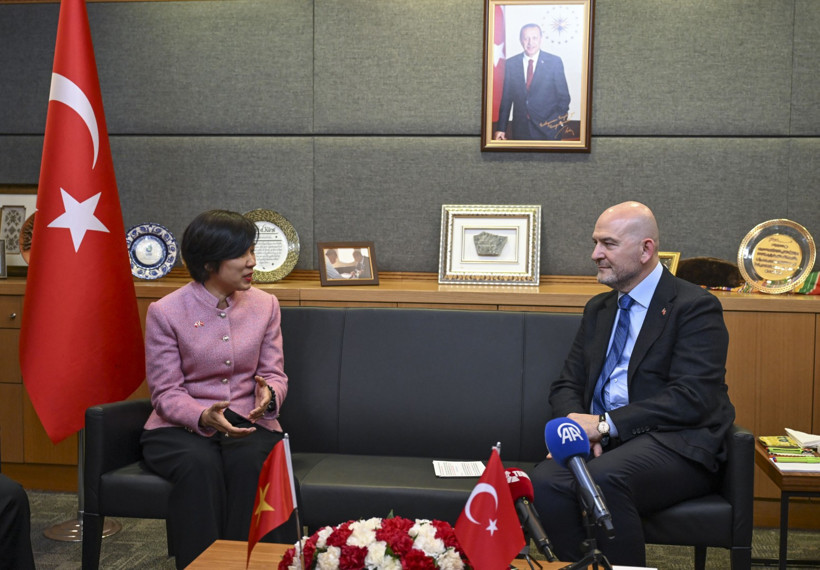 Soylu: İsrail d&uuml;nyayı ateşe s&uuml;r&uuml;kl&uuml;yor - Resim : 1