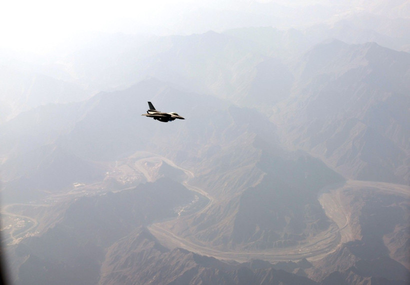 Umman uçakları Erdoğan'a eşlik etti - Resim: 3