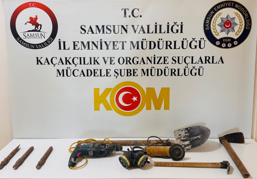 Halının altındaki gizli geçit define avcılarına götürdü - Resim : 1