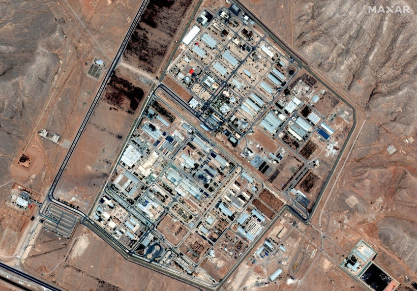 İsrail'in İran'daki yıkımı uydudan görüntülendi - Resim: 1