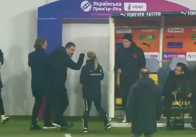 Arda Turan çıldırdı: Rakip kulübeyi bastı, elinden zor aldılar - Resim : 1