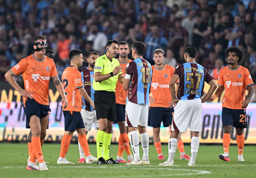 Trabzon'un kralı Salah! Başakşehir'i tek başına yendi: 2-1 - Resim : 2
