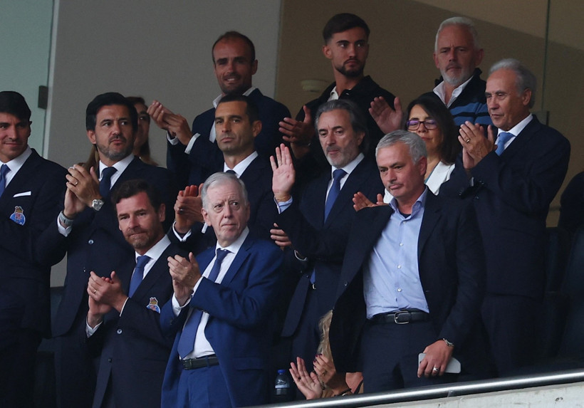 Şampiyonlar Ligi'nde Karabağ fırtınası: Bu zafere en çok Mourinho sevindi - Resim : 1