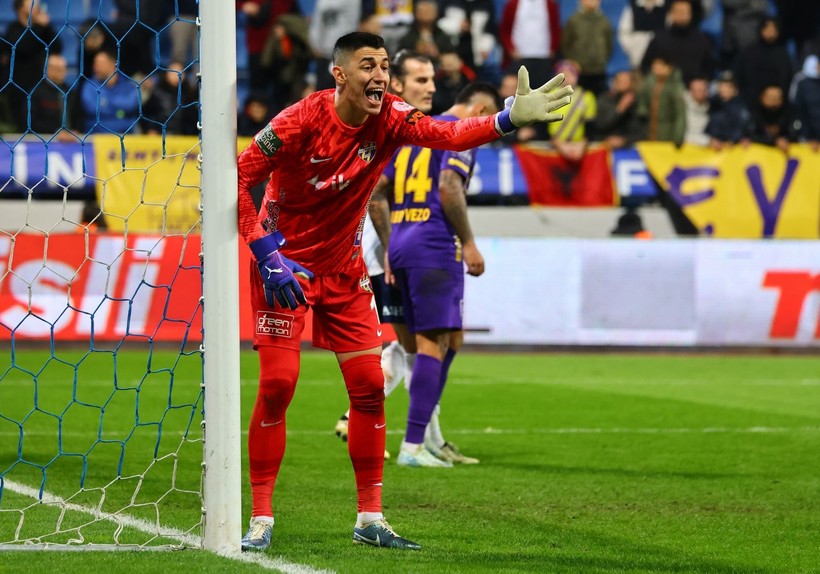 EA FC 25 Süper Lig TOTS kadrosu sızdı: Tek elit futbolcu... - Resim: 16