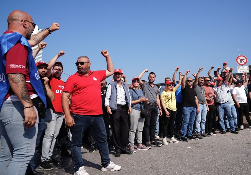 İzmir'de hizmetler aksadı, Tugay'dan çağrı geldi - Resim: 9