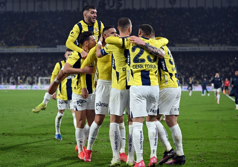 Galatasaray ligde zirvede, borsada düşüşte: Fenerbahçe şampiyon! - Resim : 2