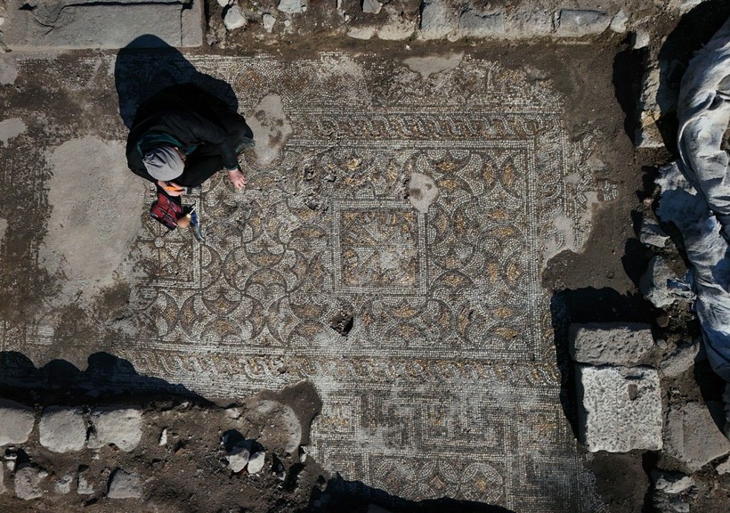 Pergamon'da "Mozaikli Ev" gün yüzüne çıkarılıyor - Resim: 10