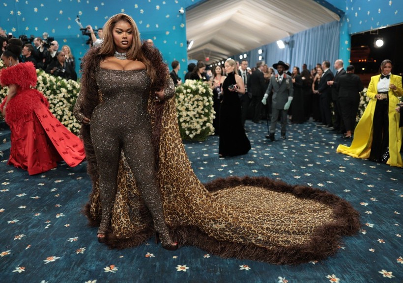 Modanın en çılgın şovu: Met Gala'ya ünlü yağdı - Resim: 13
