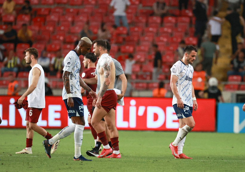 Fenerbahçe'ye tarihi darbe: Küme düşen Hatay'dan 4 gol yedi - Resim : 2