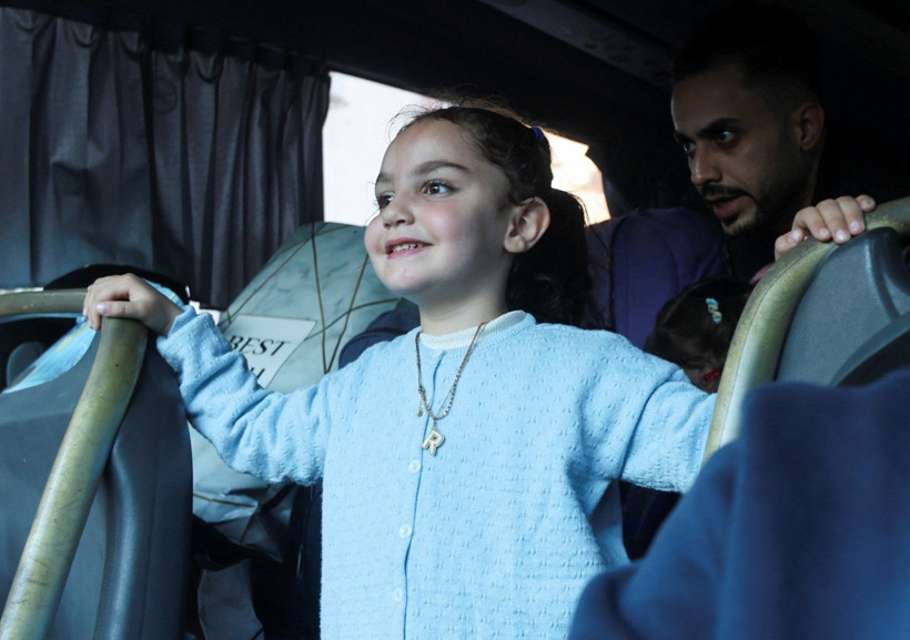 Herkesi ağlatan kavuşma: Bebekler yıllar sonra aileleriyle ilk kez tanıştı - Resim: 12