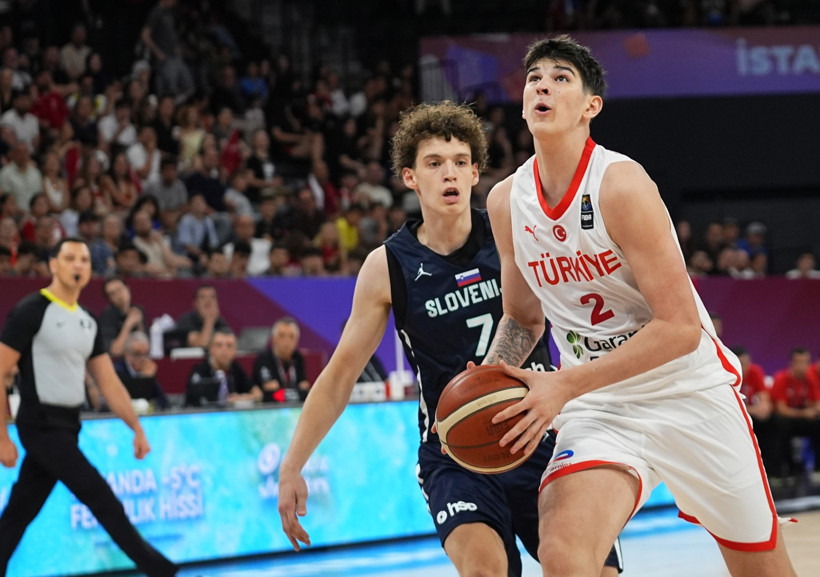 U17 Milli Takımımız 2'de 2 yaptı: Ömer Kutluay ve Darius Karutasu yine başrolde - Resim : 1