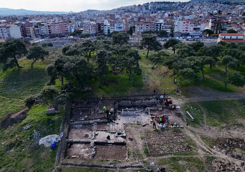 Pergamon'da "Mozaikli Ev" gün yüzüne çıkarılıyor - Resim: 4