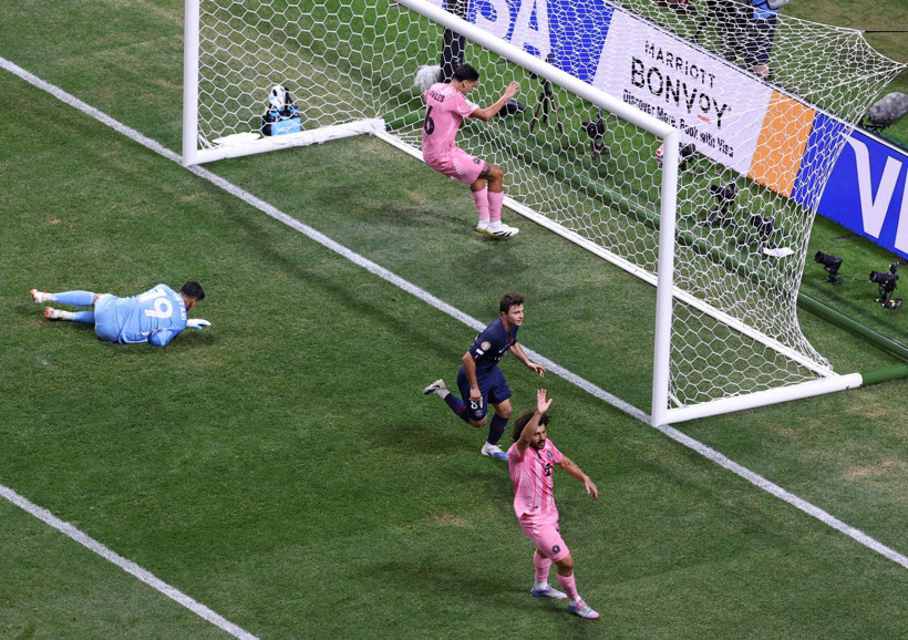 Eski dostları Messi'ye acımadı: Ezici galibiyet - Resim : 3