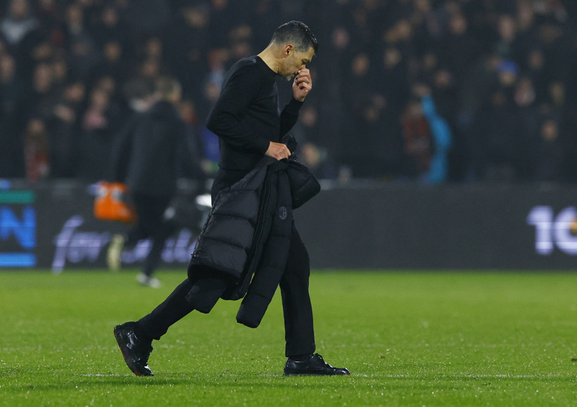 Milan'ın hocası Theo Hernandez'e sahip çıktı, Marciniak'ı eleştirdi - Resim : 2