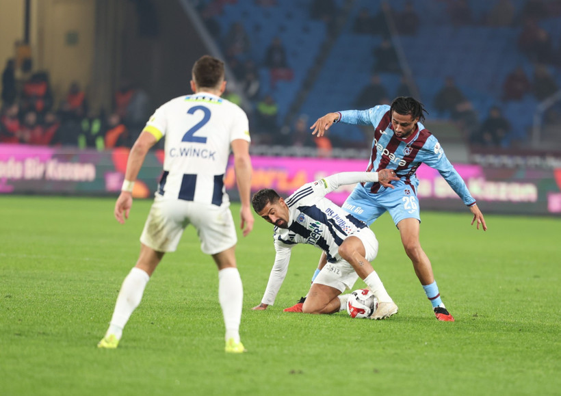 Fatih Tekke, Emre Belözoğlu'nu devirdi! Trabzonspor, Kasımpaşa'yı 84'te geçti: 2-1 - Resim : 3