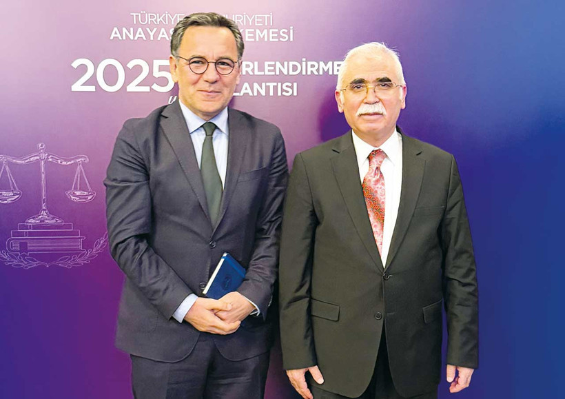 AYM&rsquo;nin Terazisi: Bir kefede titizlik diğer kefede sessizlik - Resim : 1