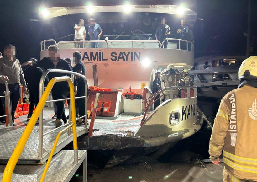 İstanbul Boğazı’nda yolcu vapuru ile gemi çarpıştı - Resim : 4