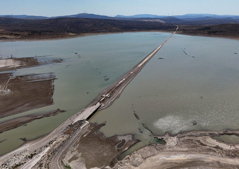 İzmir S.O.S. veriyor: Baraj kurudu, artık yürümek mümkün - Resim: 11
