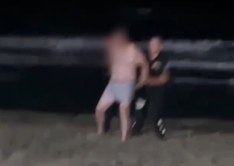 Gece yarısı tehlikeli inat! Jandarma dakikalarca ikna etmeye çalıştı - Resim : 1