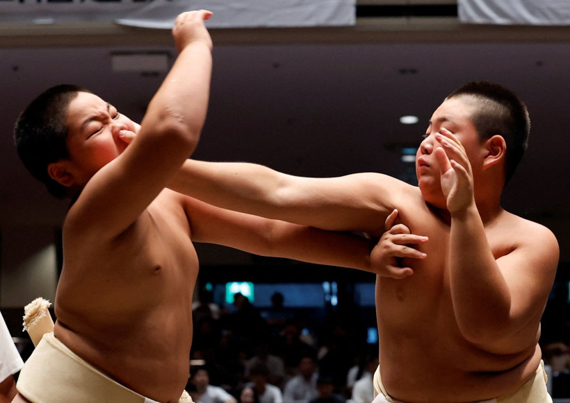 Tokyo'da minik sumocular ringe çıktı: 1500 yıllık geleneği yaşatıyorlar - Resim: 5