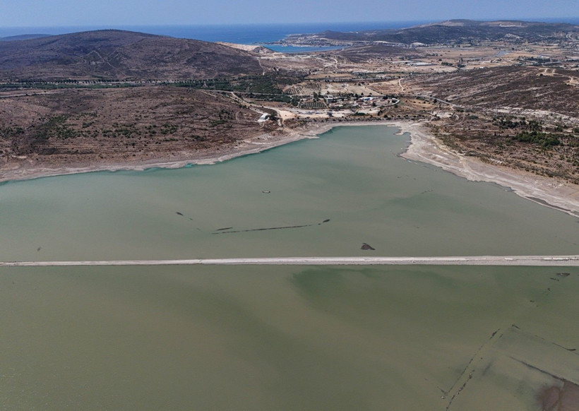 İzmir S.O.S. veriyor: Baraj kurudu, artık yürümek mümkün - Resim: 7