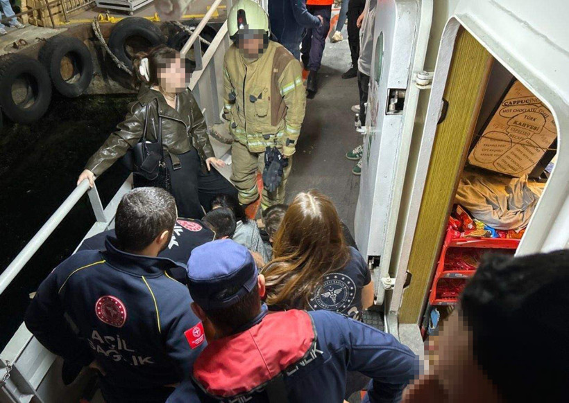 İstanbul Boğazı’nda yolcu vapuru ile gemi çarpıştı - Resim : 6