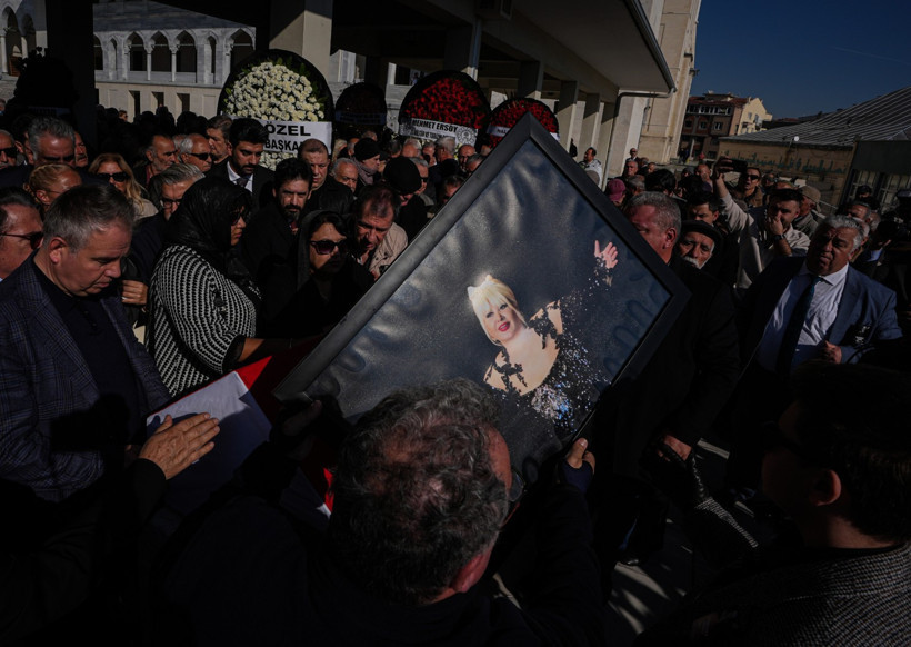 Muazzez Abacı, Ankara'da son yolculuğuna uğurlandı - Resim : 1