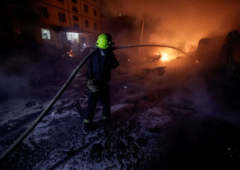 Rusya gece yarısı ülkenin ikinci büyük şehrini vurdu - Resim : 3