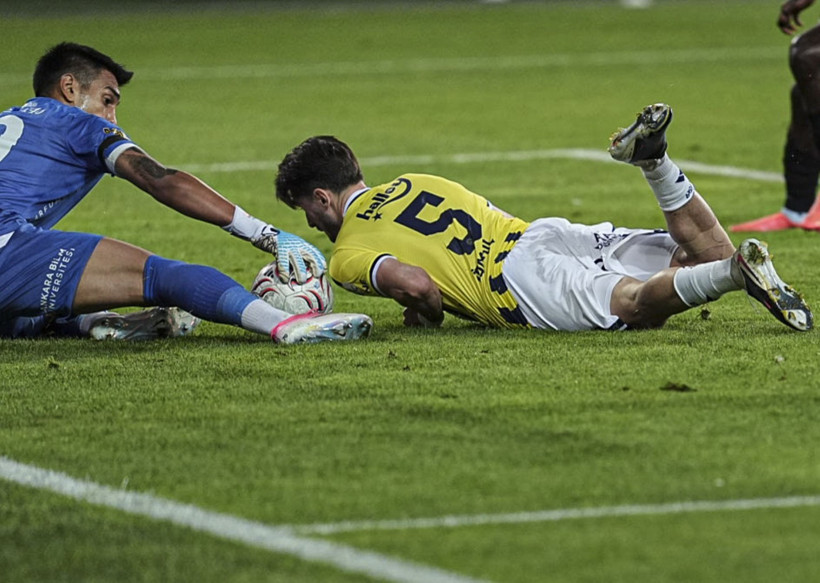 Fenerbahçe'ye Ankara'da Gençlerbirliği darbesi! İrfan Can duvar ördü: 2-1 - Resim : 4