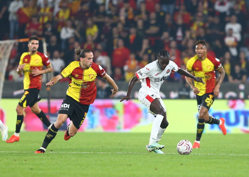 İlk 6 haftada kazanamayan Göztepe 3'te 3 yaptı - Resim : 1