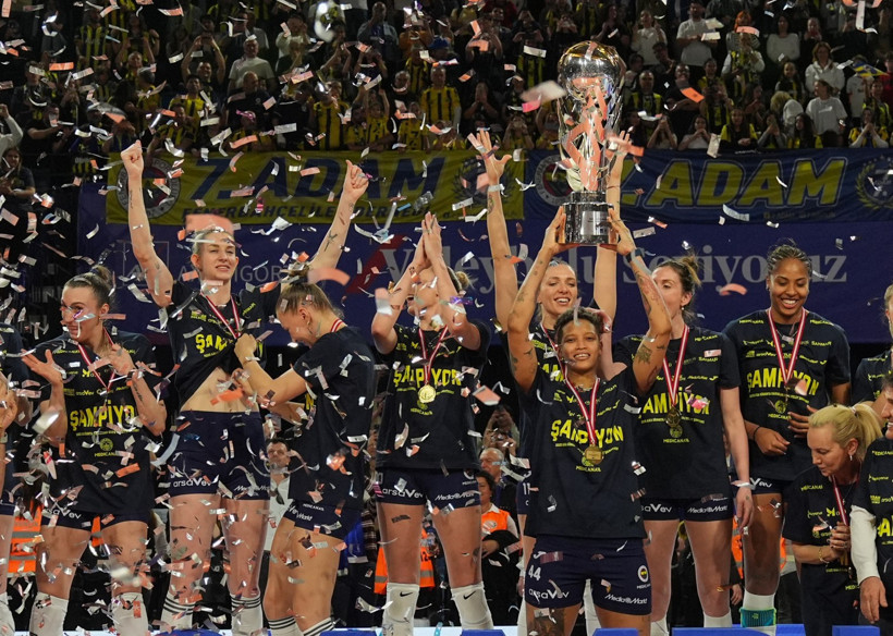 Kupa Voley'de şampiyon Fenerbahçe - Resim : 1