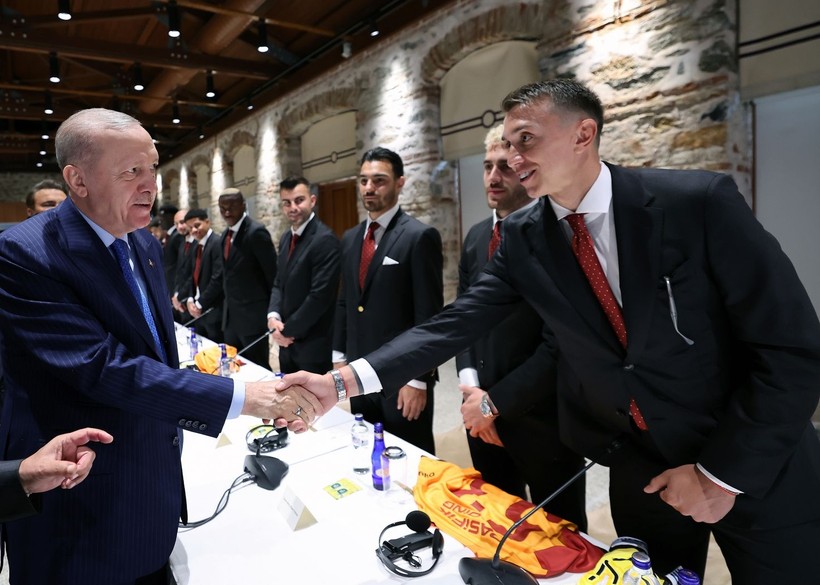 Osimhen'den Erdoğan'a hediye: Dolmabahçe'de buluşma - Resim: 11