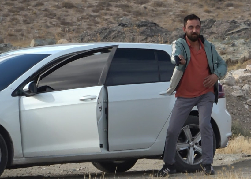 Tabancayı kafasına dayadı, 7 saat sonra arkadaşı kurtardı - Resim : 1