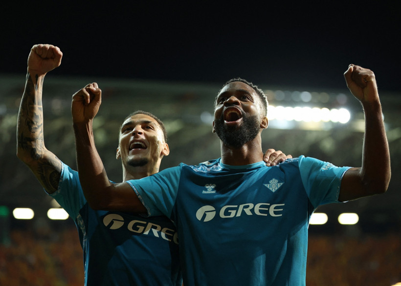 Real Betis ve Fiorentina Konferans Ligi yarı finalinde - Resim : 1