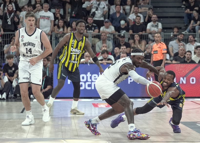 Derbi nefes kesti: Fenerbahçe şampiyonluğa çok yakın - Resim : 1