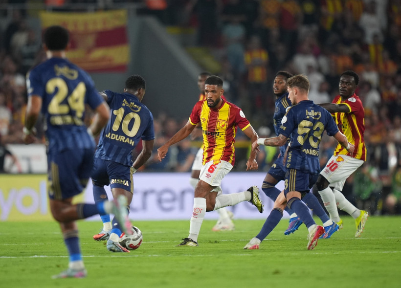 Üç kırmızı kart çıktı, 90+4'te penaltı kaçtı: Fenerbahçe fırsat tepti - Resim : 2