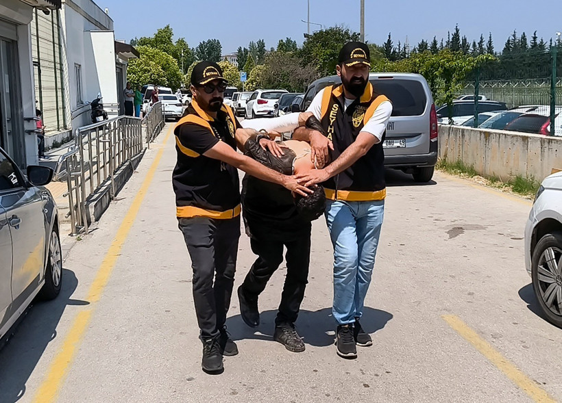 İlkokulda platonik aşık olduğu kadını yıllar sonra bıçakladı - Resim : 1