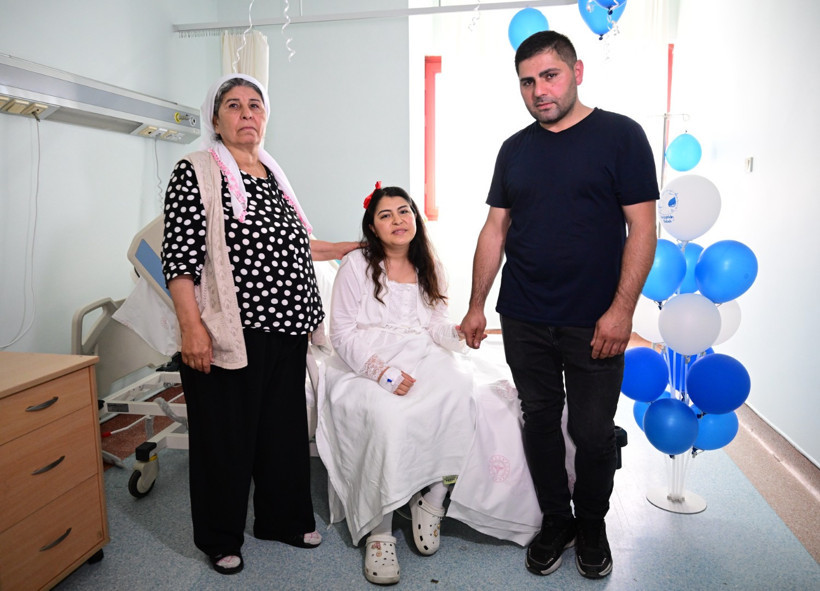 Türkiye'de ilk kez akciğer nakilli hasta anne oldu - Resim : 1