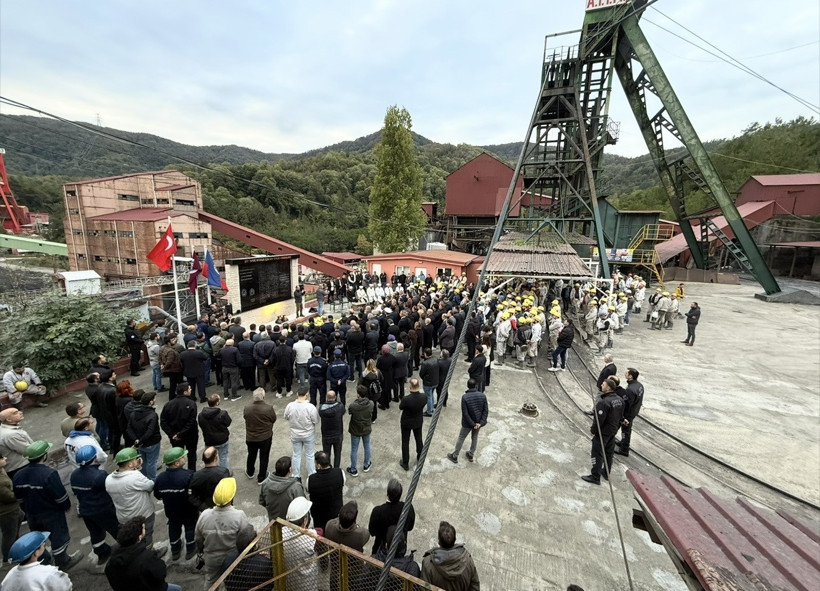 Maden faciasında ölenler unutulmadı - Resim : 1