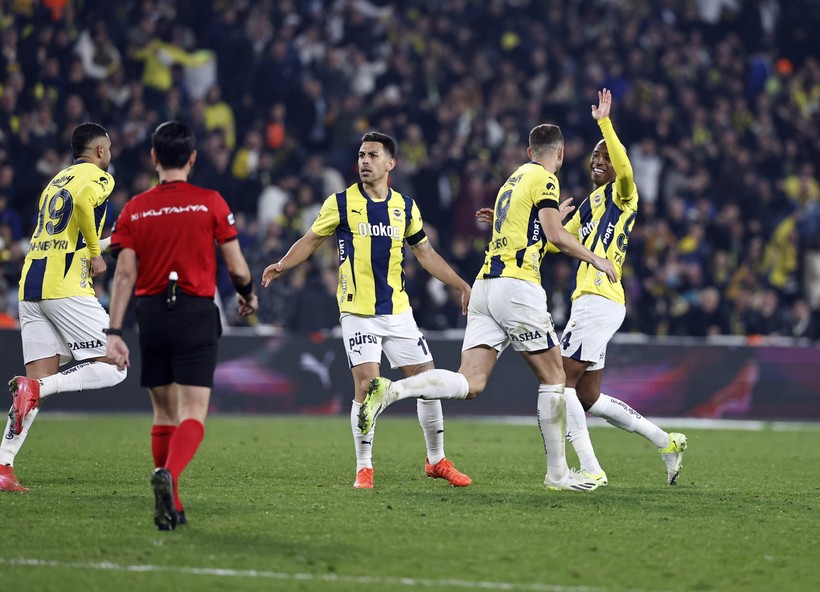 Bu Fenerbahçe'ye kalp dayanmaz - Resim : 1