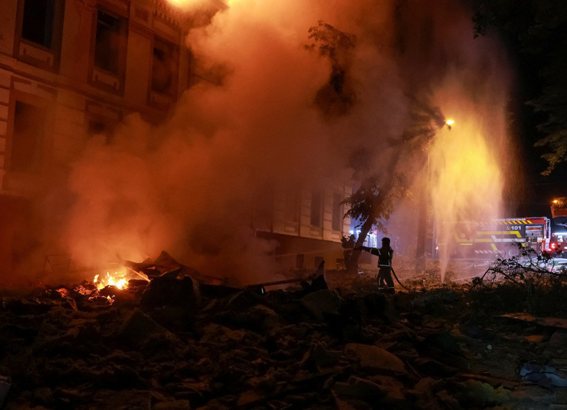 Balistik füzeyle sabaha karşı Kiev'i vurdular - Resim : 1